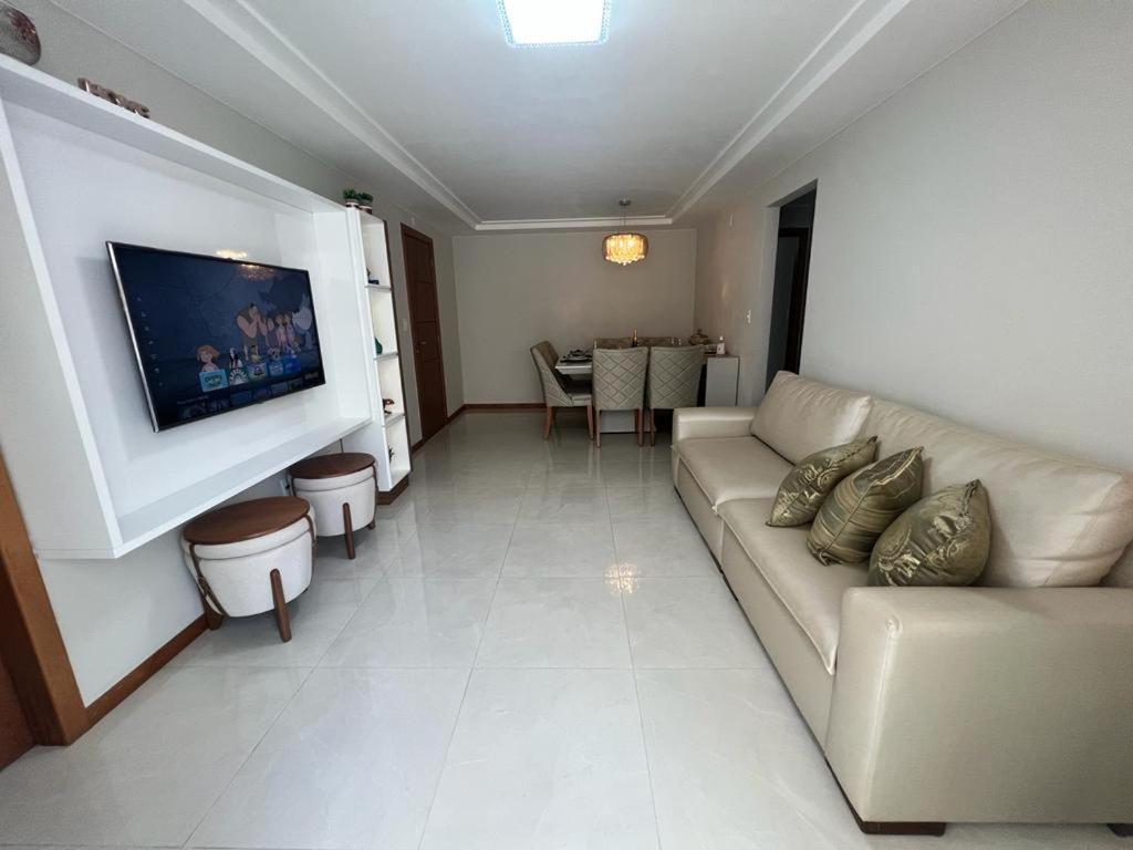 Magnifico Apartamento: Beachfront Charm with 3 AC Rooms & 4 Balconies Guarapari Exterior photo