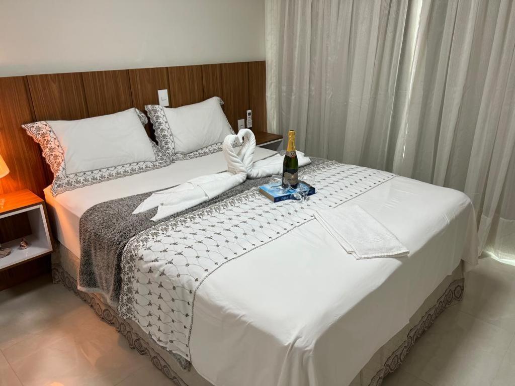 Magnifico Apartamento: Beachfront Charm with 3 AC Rooms & 4 Balconies Guarapari Exterior photo