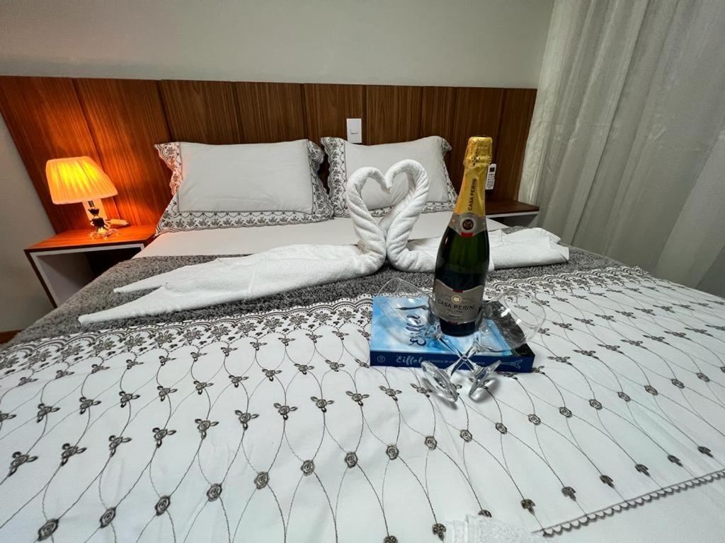 Magnifico Apartamento: Beachfront Charm with 3 AC Rooms & 4 Balconies Guarapari Exterior photo