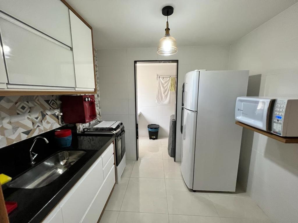 Magnifico Apartamento: Beachfront Charm with 3 AC Rooms & 4 Balconies Guarapari Exterior photo