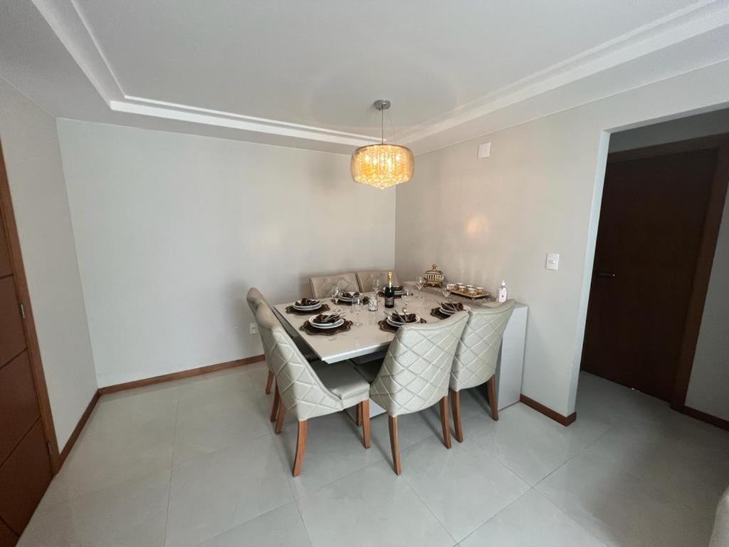 Magnifico Apartamento: Beachfront Charm with 3 AC Rooms & 4 Balconies Guarapari Exterior photo